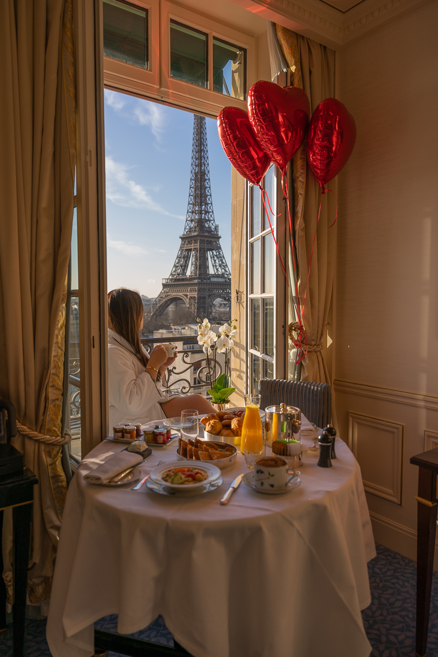 Shangri-La Paris Eiffel Tower view room service breakfast